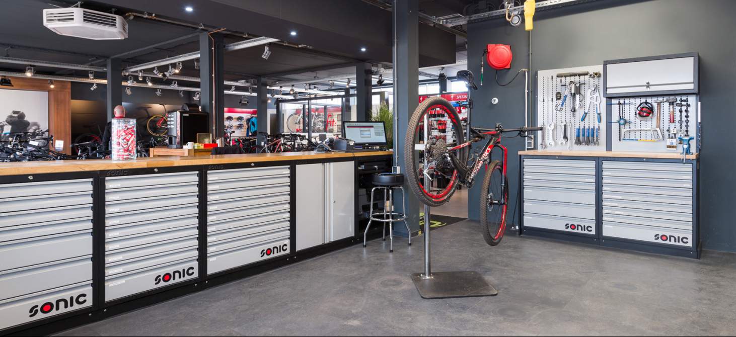 foto breed - wordt afgesneden aan de onderkant - ev. zelf uitsnede maken 1700 x 960